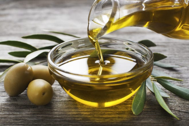 3 façons d’utiliser l’huile d’olive dans votre beauté quotidienne